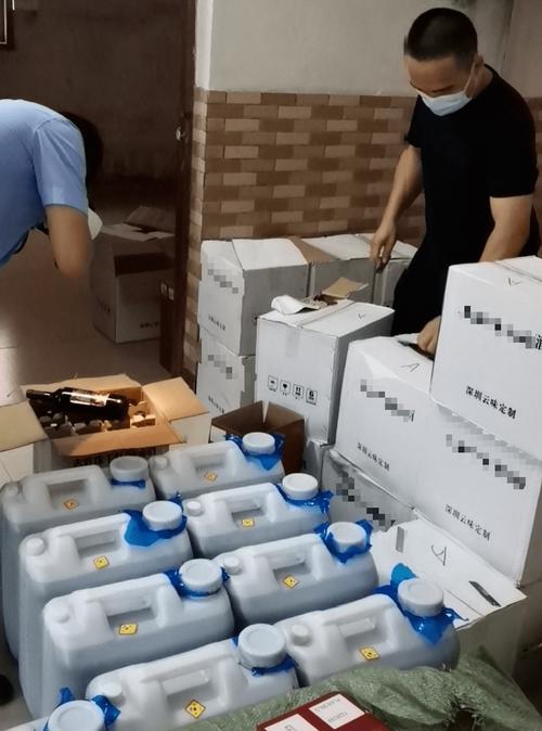 曝光潮汕一制假窝点被查获假冒知名食用油1136瓶